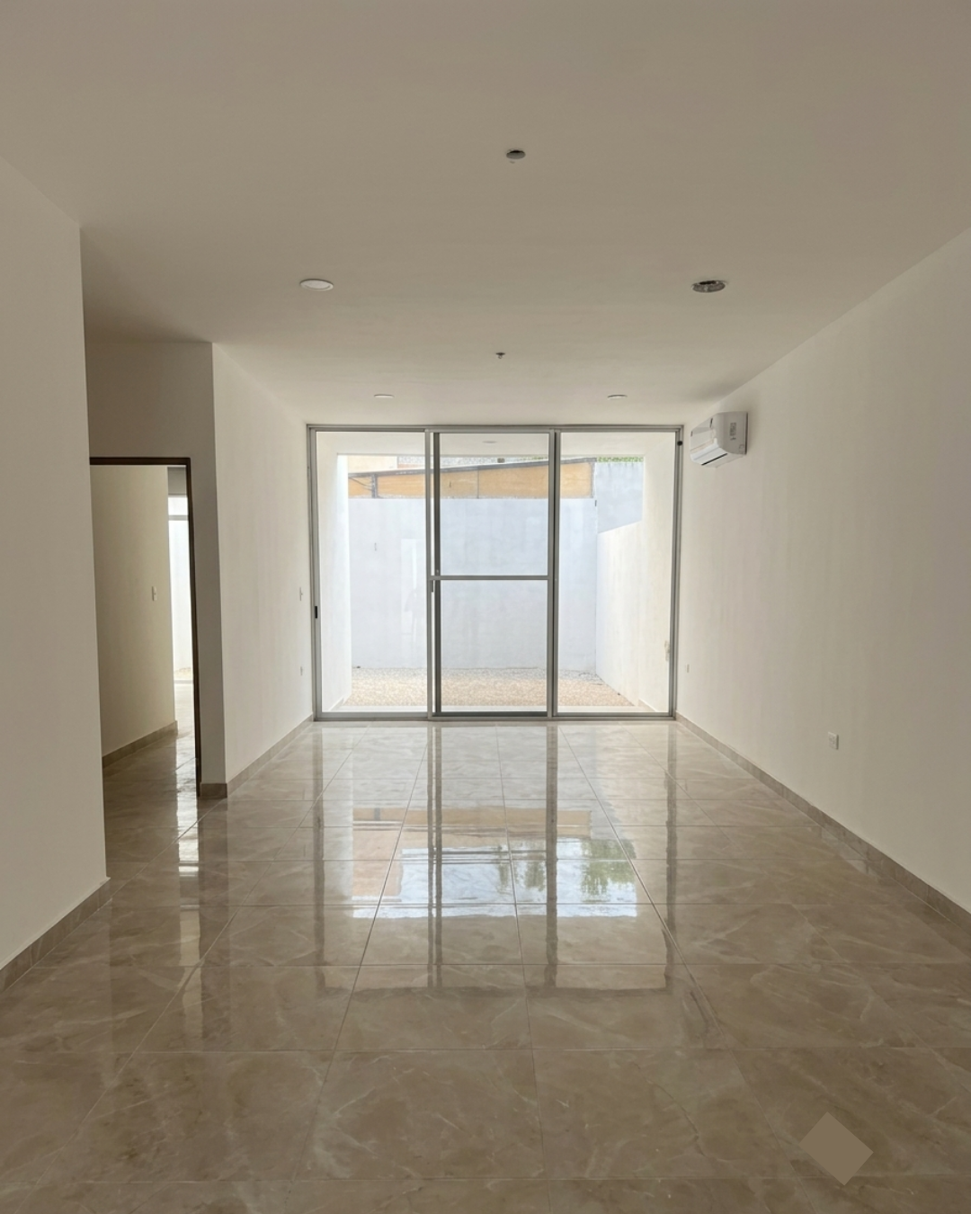Casa Xo'Tik — sala con clima